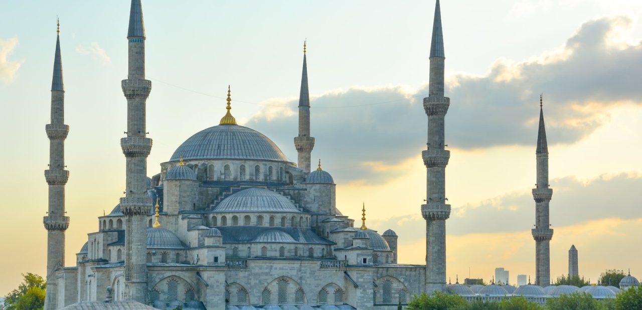 adli-wahid-3-QB-YKxTKY-unsplash