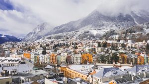 nicole-baster-DZUgKFjEDuM-unsplash